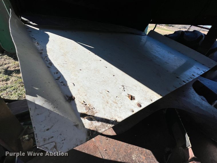 image for item ID9259 1979 John Deere 8820  combine