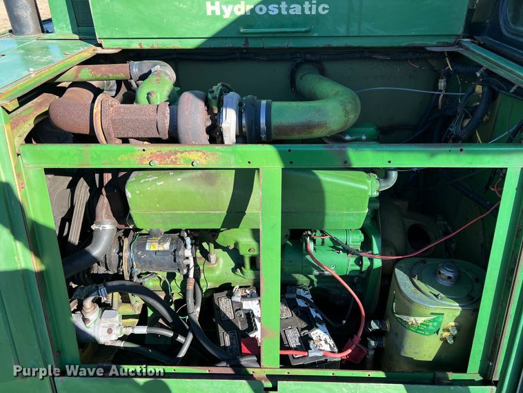 image for item ID9259 1979 John Deere 8820  combine