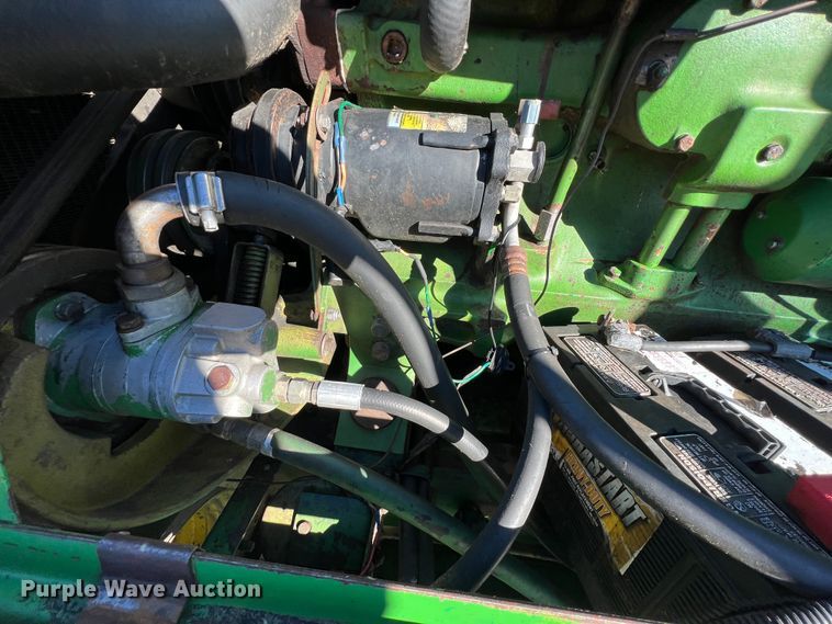 image for item ID9259 1979 John Deere 8820  combine