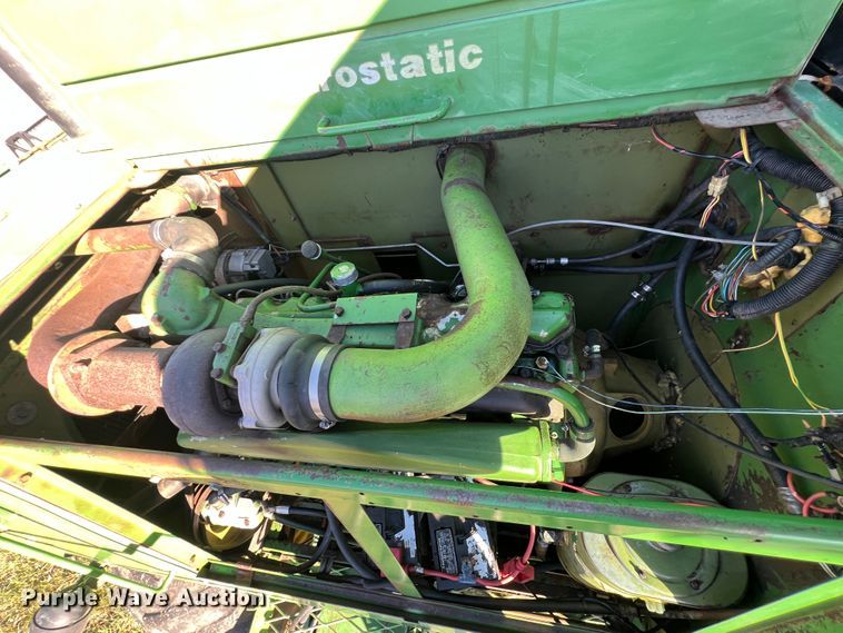 image for item ID9259 1979 John Deere 8820  combine