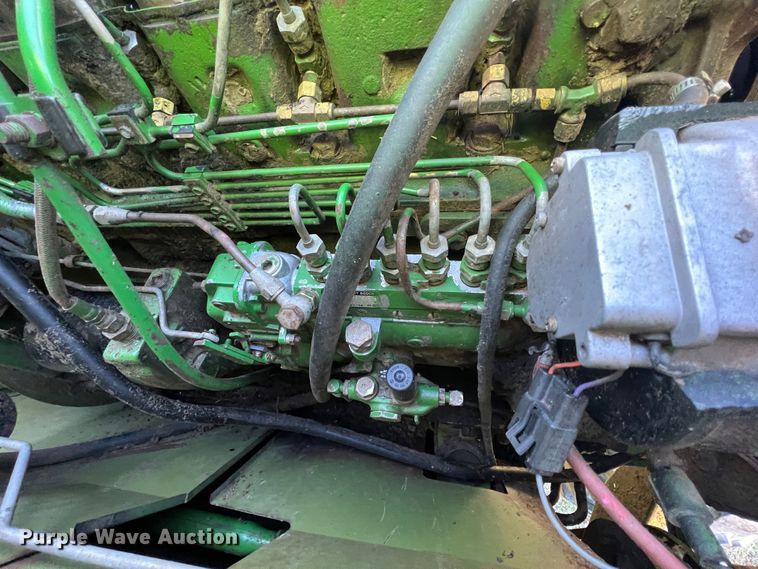 image for item ID9259 1979 John Deere 8820  combine