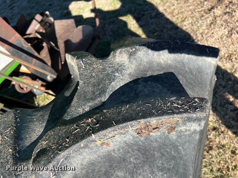 image for item ID9259 1979 John Deere 8820  combine