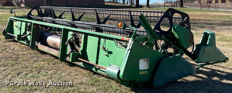 image for item ID9260 1998 John Deere 925  flex head