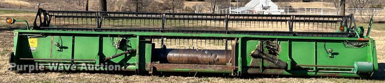 image for item ID9260 1998 John Deere 925  flex head