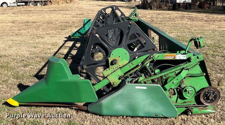 image for item ID9260 1998 John Deere 925  flex head
