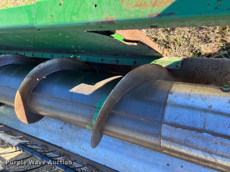 image for item ID9260 1998 John Deere 925  flex head