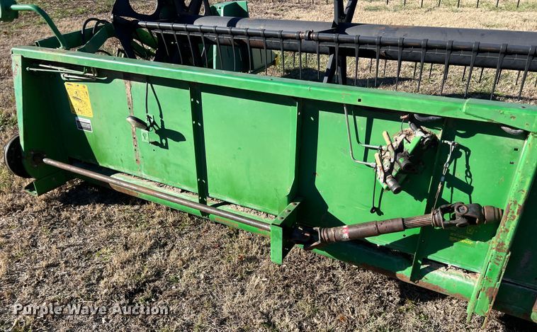 image for item ID9260 1998 John Deere 925  flex head