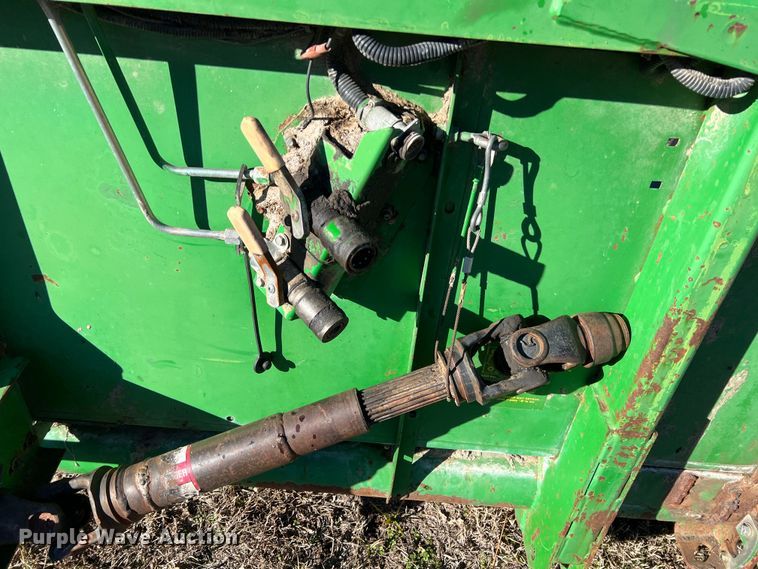 image for item ID9260 1998 John Deere 925  flex head