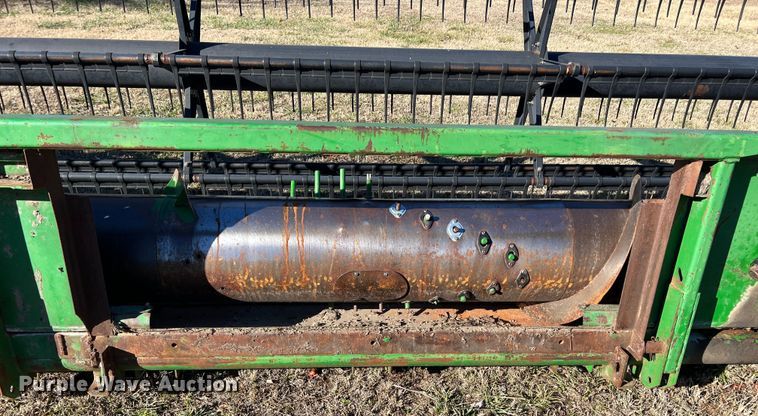 image for item ID9260 1998 John Deere 925  flex head