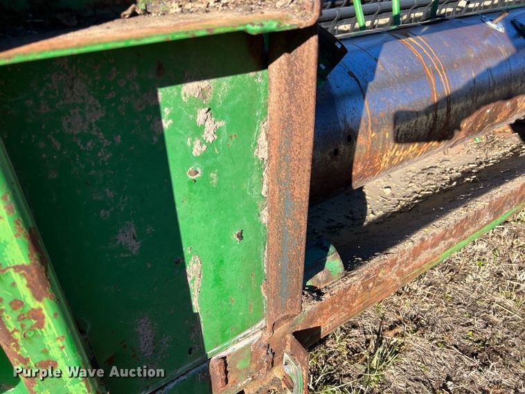 image for item ID9260 1998 John Deere 925  flex head