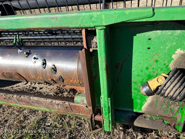 image for item ID9260 1998 John Deere 925  flex head