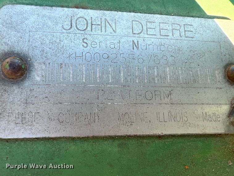 image for item ID9260 1998 John Deere 925  flex head