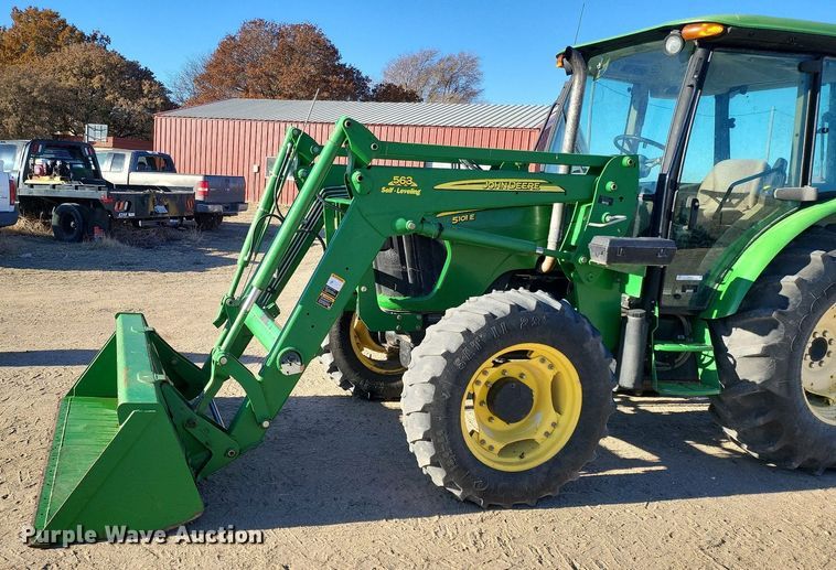 image for item IU9902 2010 John Deere 5101E  MFWD tractor
