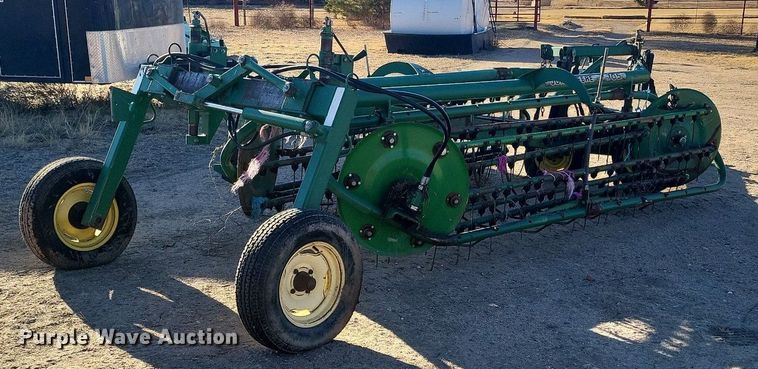 image for item IU9904 John Deere 705  hay rake