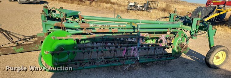 image for item IU9904 John Deere 705  hay rake