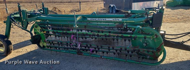 image for item IU9904 John Deere 705  hay rake
