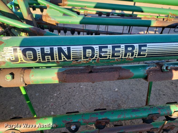 image for item IU9904 John Deere 705  hay rake
