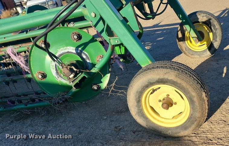 image for item IU9904 John Deere 705  hay rake