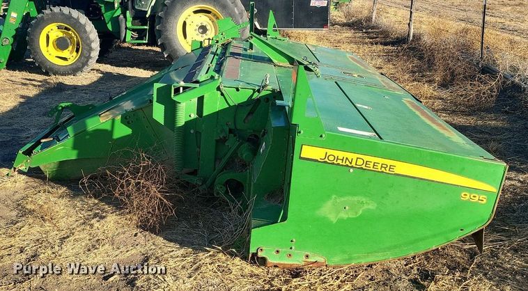 image for item IU9905 2011 John Deere 995  windrower disc head