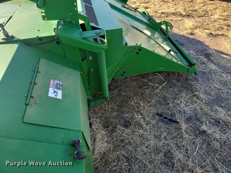 image for item IU9905 2011 John Deere 995  windrower disc head