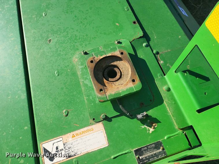 image for item IU9905 2011 John Deere 995  windrower disc head