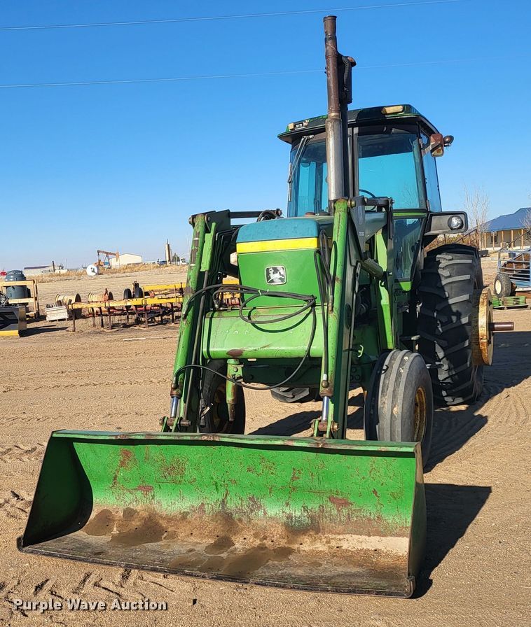 image for item IU9918 1976 John Deere 4630  tractor