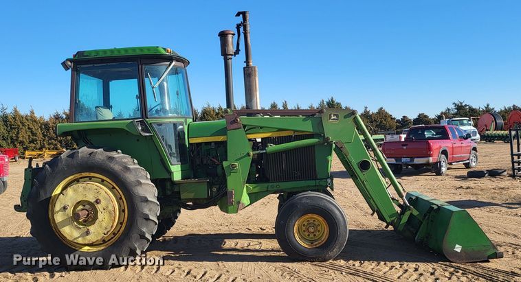 image for item IU9918 1976 John Deere 4630  tractor