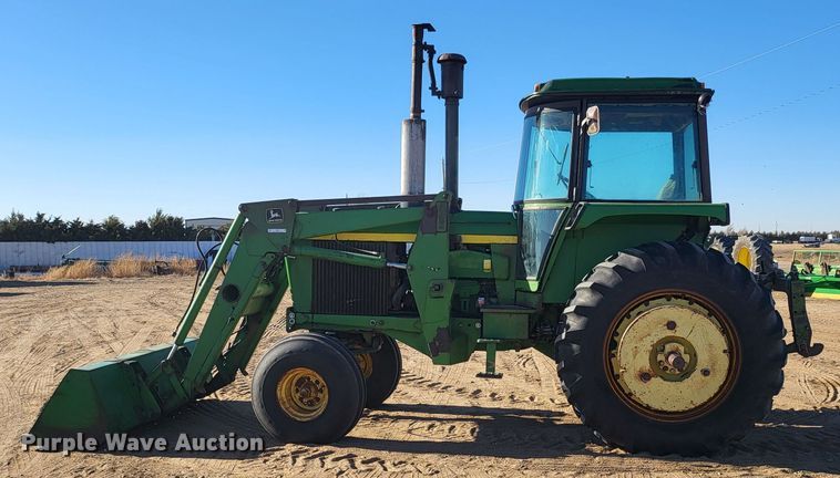 image for item IU9918 1976 John Deere 4630  tractor