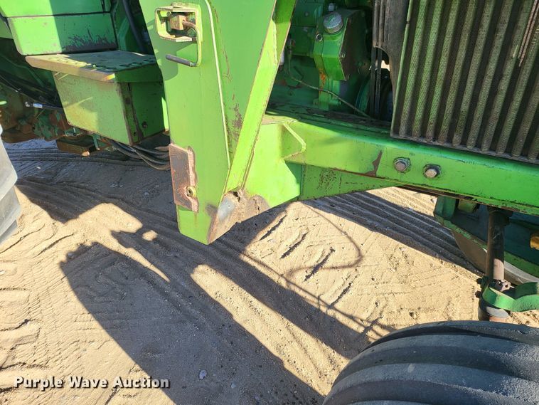 image for item IU9918 1976 John Deere 4630  tractor