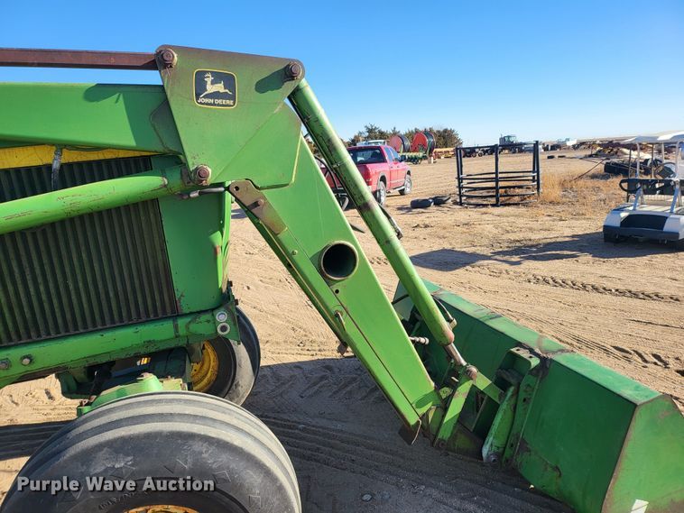 image for item IU9918 1976 John Deere 4630  tractor