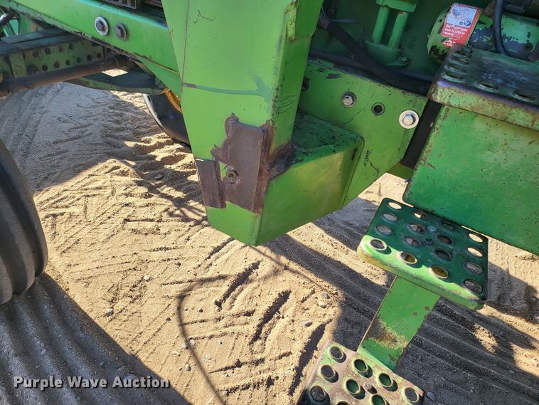 image for item IU9918 1976 John Deere 4630  tractor