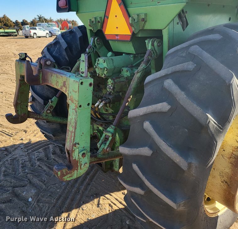 image for item IU9918 1976 John Deere 4630  tractor