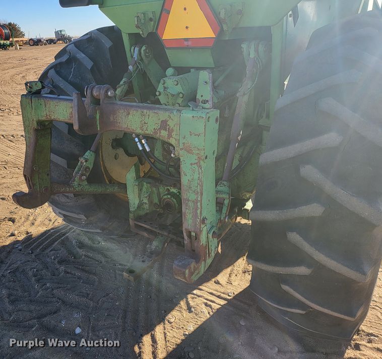 image for item IU9918 1976 John Deere 4630  tractor