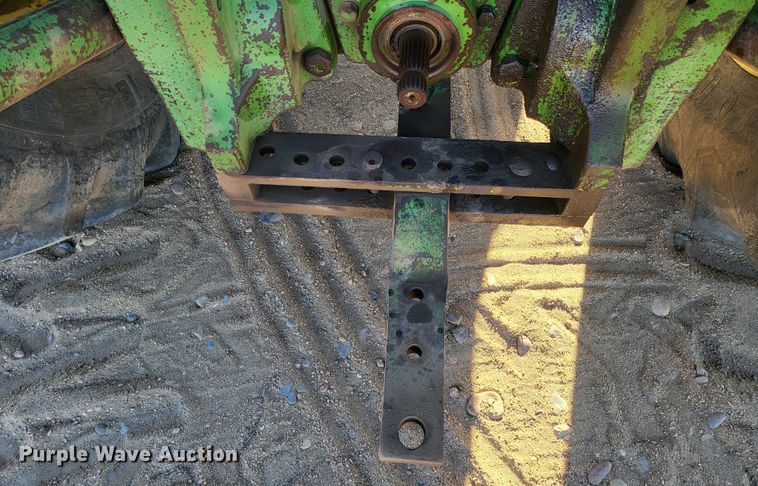 image for item IU9918 1976 John Deere 4630  tractor