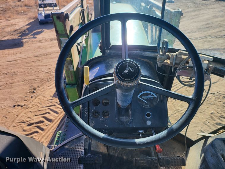 image for item IU9918 1976 John Deere 4630  tractor