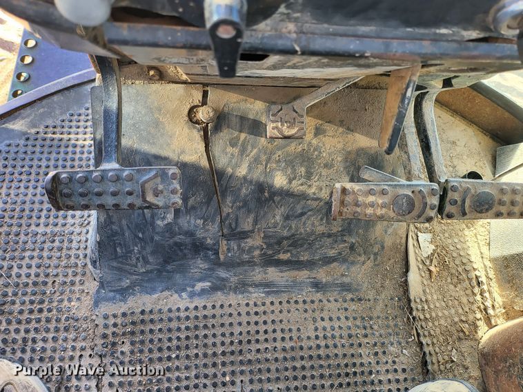 image for item IU9918 1976 John Deere 4630  tractor