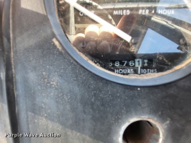 image for item IU9918 1976 John Deere 4630  tractor