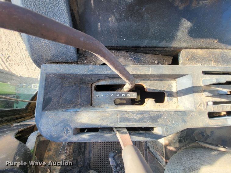 image for item IU9918 1976 John Deere 4630  tractor