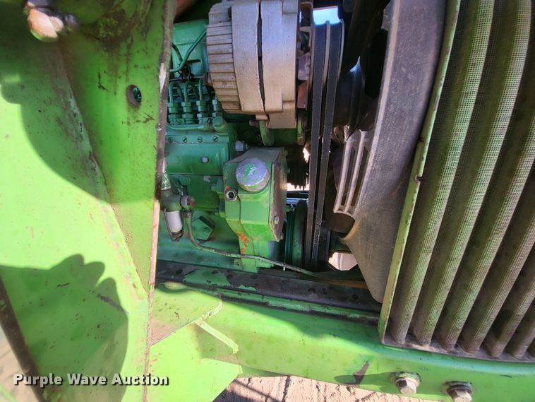 image for item IU9918 1976 John Deere 4630  tractor