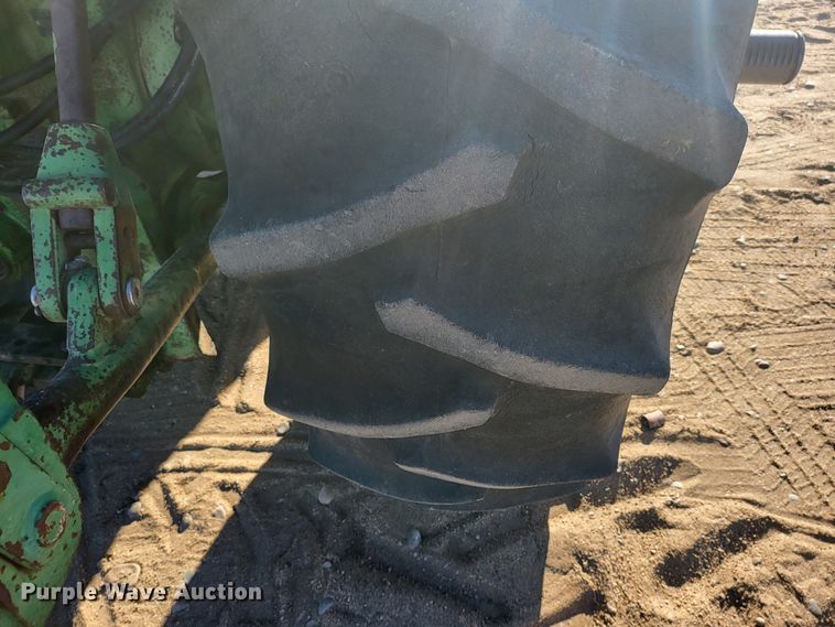 image for item IU9918 1976 John Deere 4630  tractor