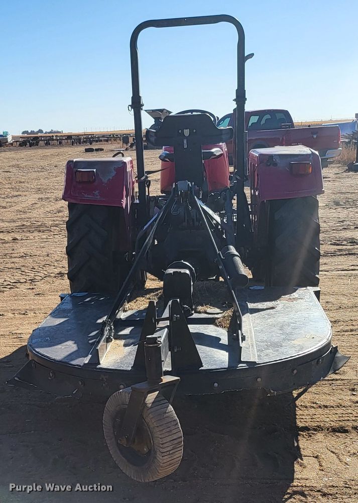 image for item IU9921 2007 Mahindra 3325  tractor