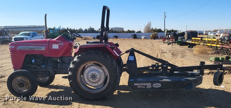 image for item IU9921 2007 Mahindra 3325  tractor