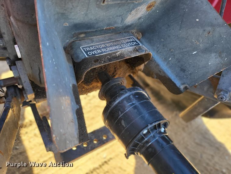 image for item IU9921 2007 Mahindra 3325  tractor