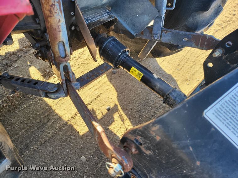 image for item IU9921 2007 Mahindra 3325  tractor