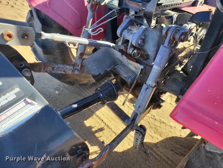 image for item IU9921 2007 Mahindra 3325  tractor