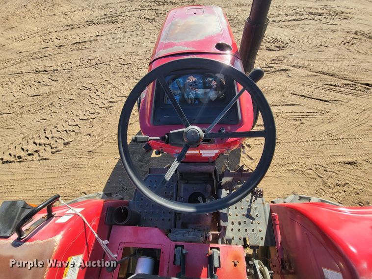 image for item IU9921 2007 Mahindra 3325  tractor