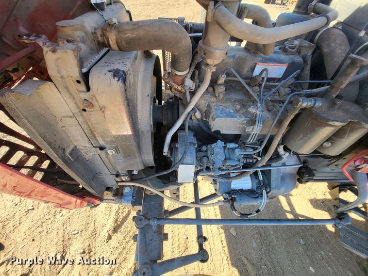 image for item IU9921 2007 Mahindra 3325  tractor