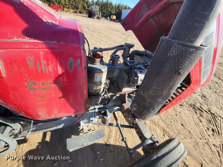 image for item IU9921 2007 Mahindra 3325  tractor