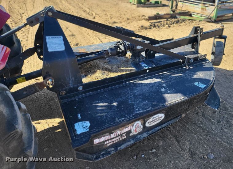 image for item IU9921 2007 Mahindra 3325  tractor