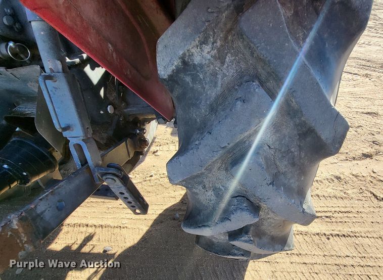 image for item IU9921 2007 Mahindra 3325  tractor